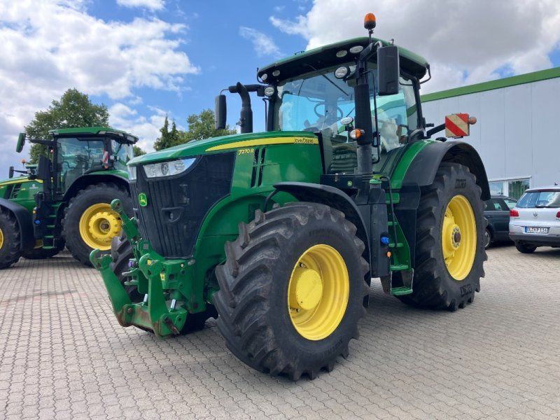 John Deere 7270R/ Frontzapfwelle/ Reifen neuwertig!