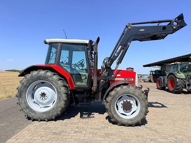 Massey Ferguson 6180 Dynashift mit Frontlader