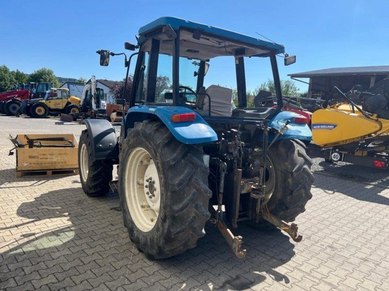 New Holland 7635 Ford Unfall