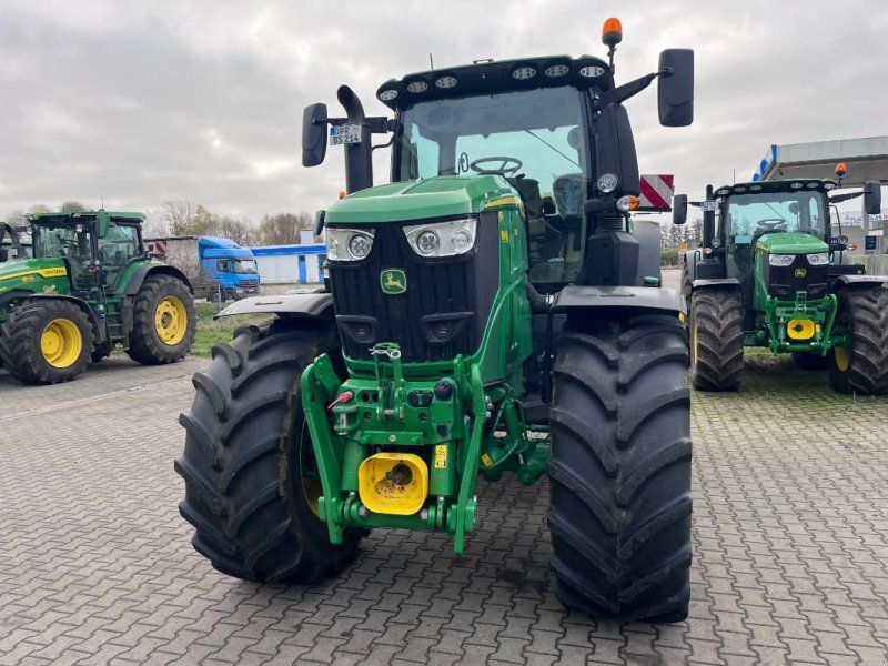 John Deere 6R250