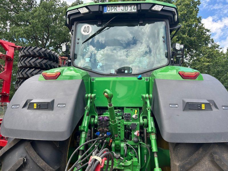 John Deere 7R330