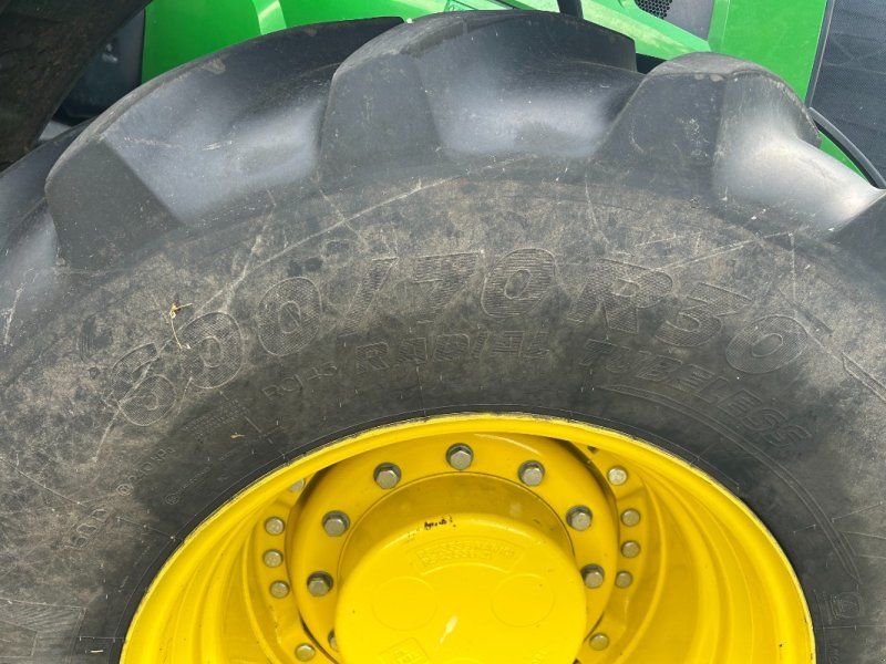 John Deere 7R330
