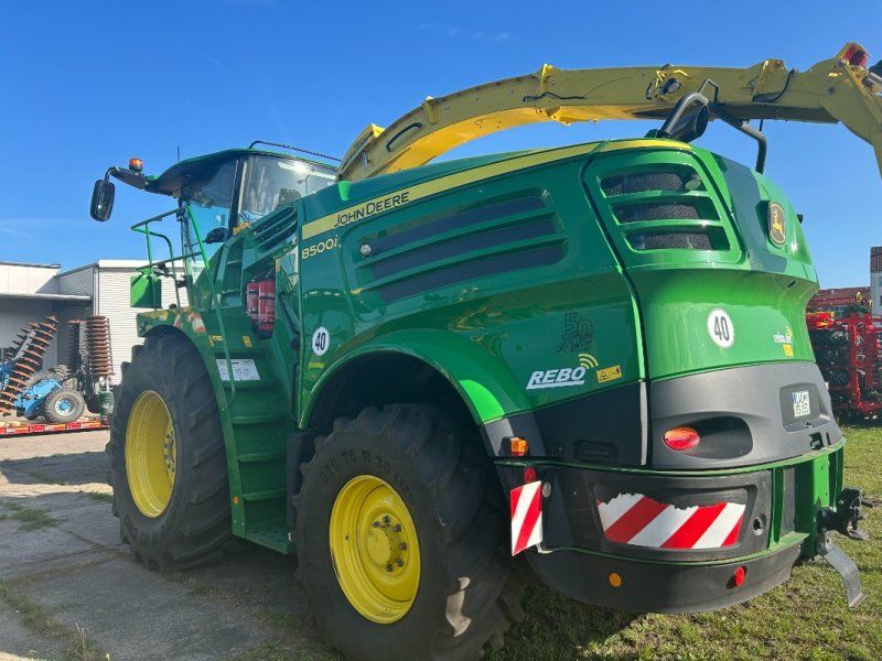 John Deere FELDHÄCKSLER 8500 MJ18