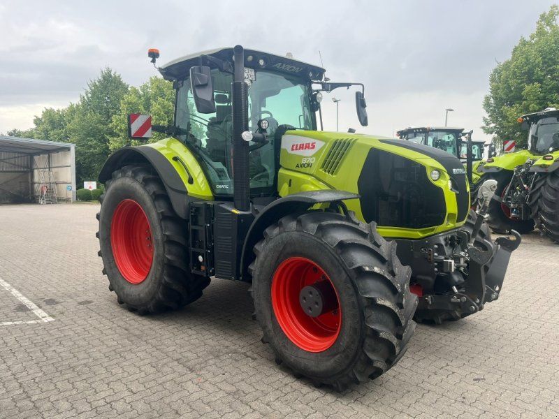 Claas AXION 870