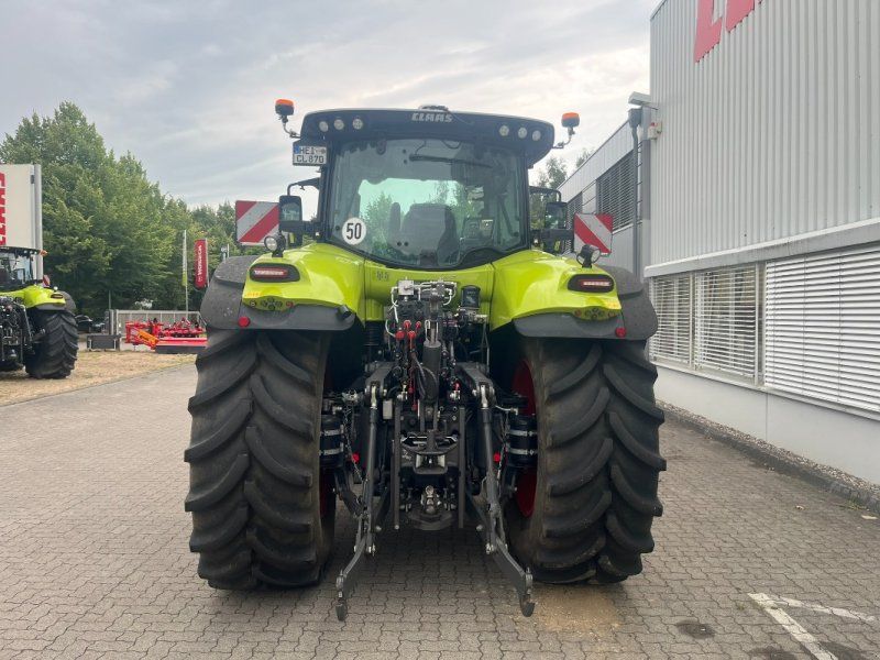 Claas AXION 870