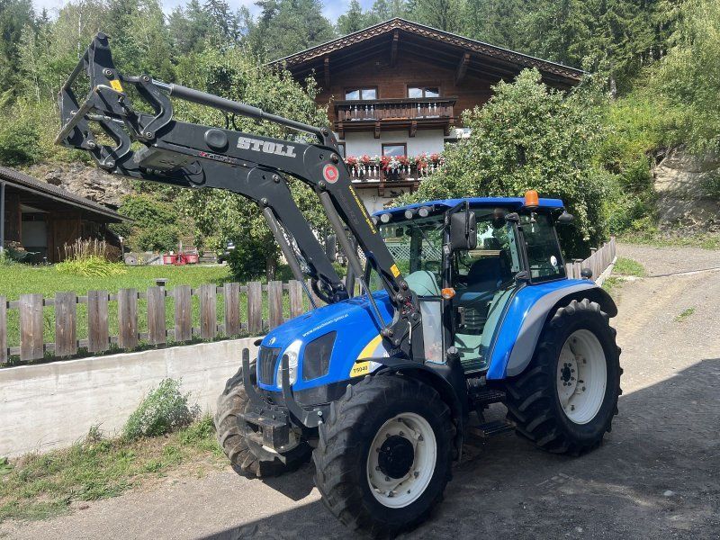 New Holland T5040