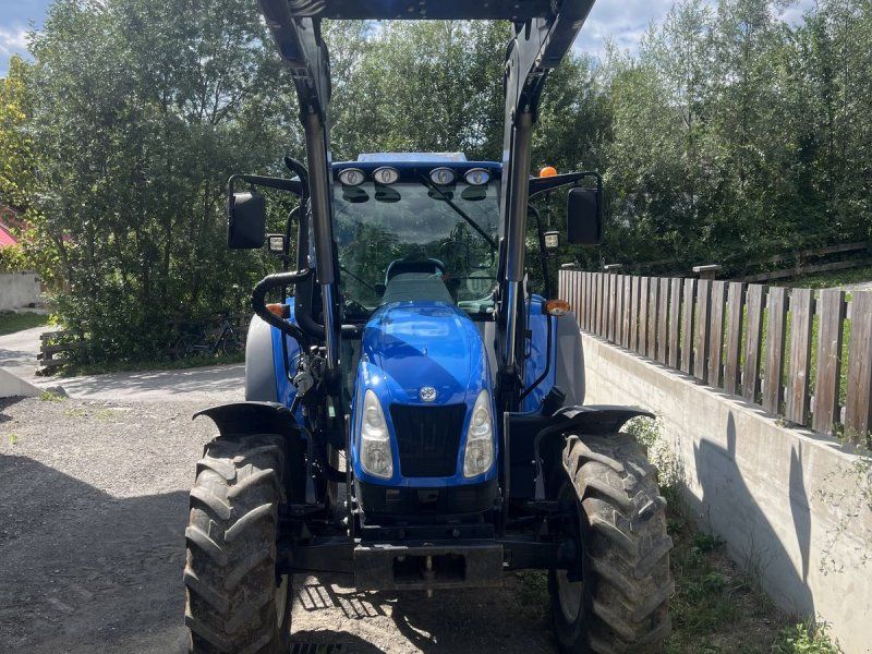 New Holland T5040