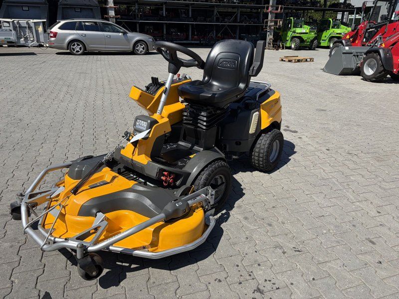 Stiga Park Pro 740IOX mit 125cm Mähdeck + V-Schild