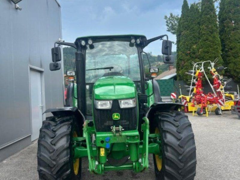 John Deere 5090M
