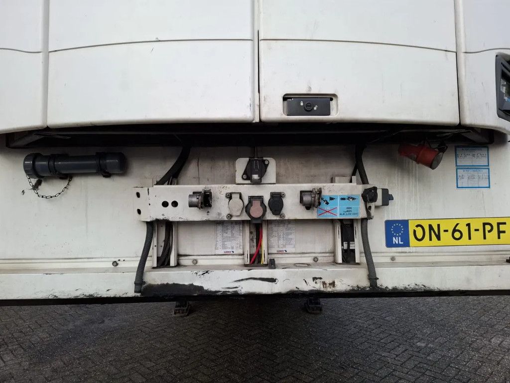 SCHMITZ CARGOBULL SCB*S3B / ON-61-PF
