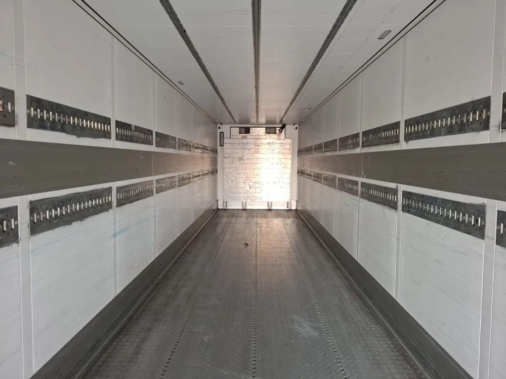 SCHMITZ CARGOBULL SCB*S3B / ON-61-PF