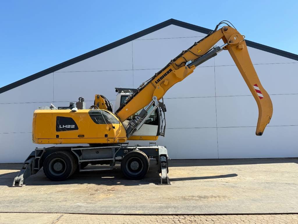 Liebherr LH22 Litronic - Automatic Greasing / Tilting Cab