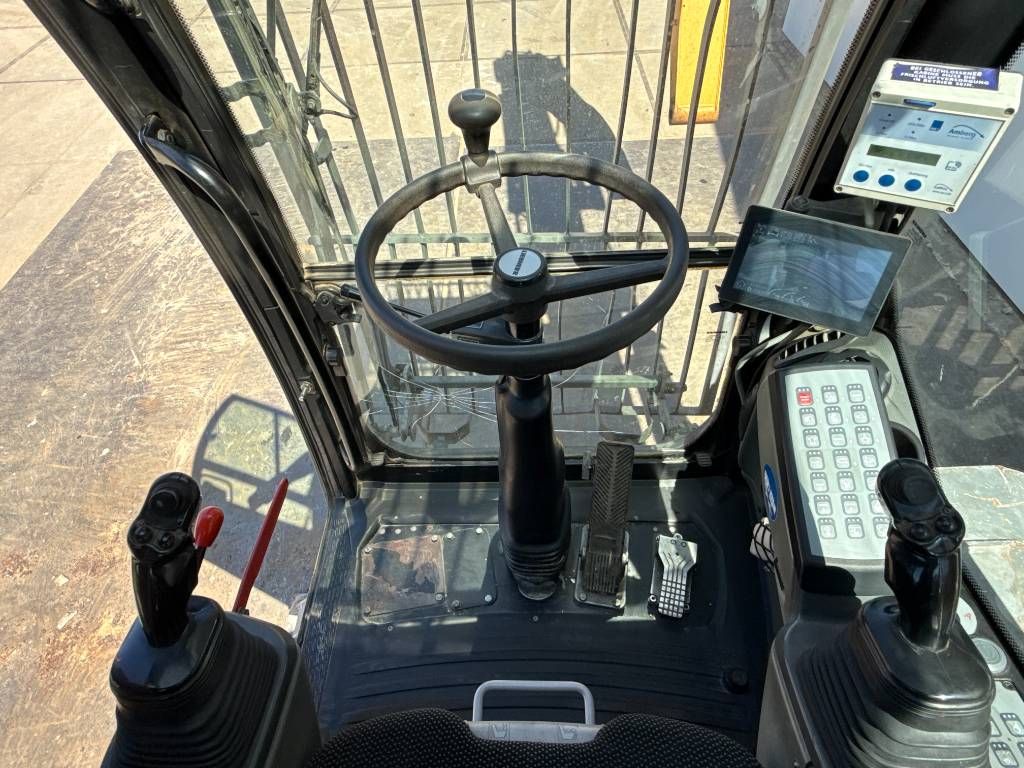 Liebherr LH22 Litronic - Automatic Greasing / Tilting Cab