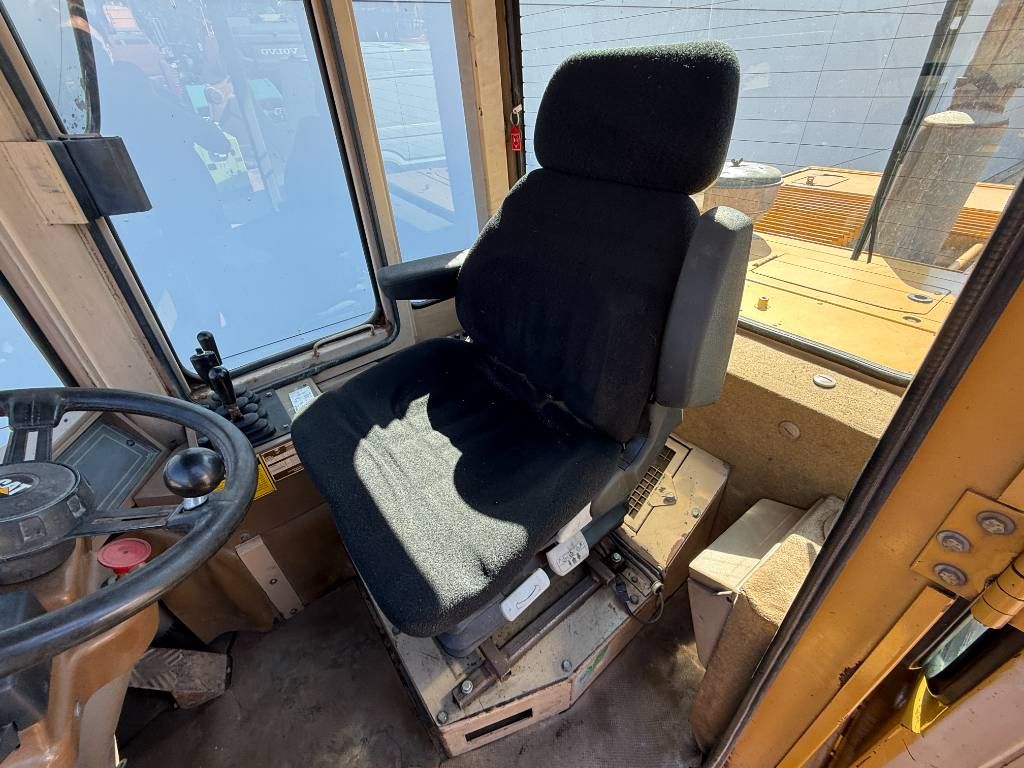 CAT 936F - Automatic Greasing / Airco
