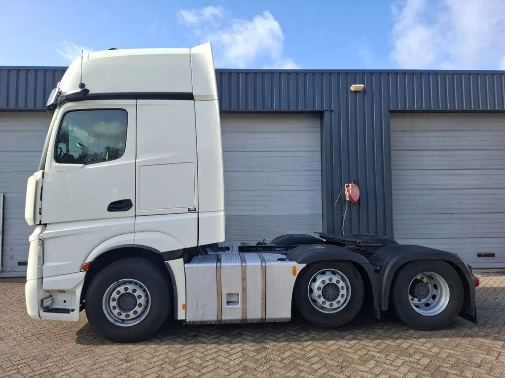 Mercedes-Benz Actros 2545 GIGASPACE 6X2 16387