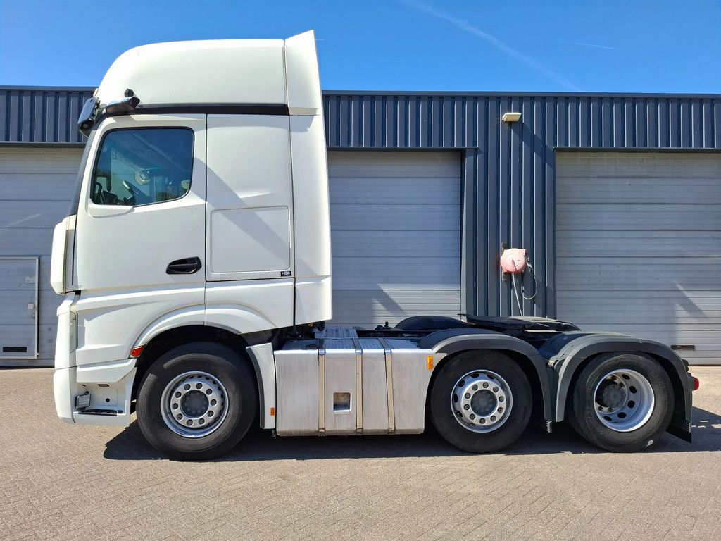 Mercedes-Benz Actros 2545 GIGASPACE 6X2 12238
