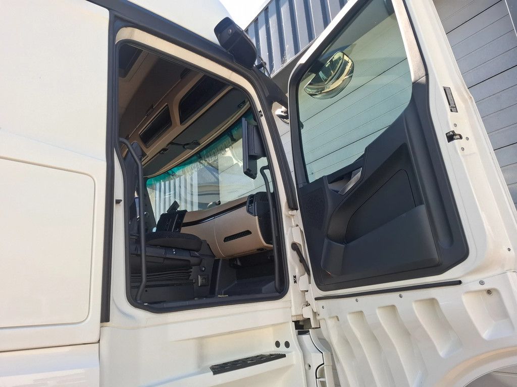 Mercedes-Benz Actros 2545 GIGASPACE 6X2 12238