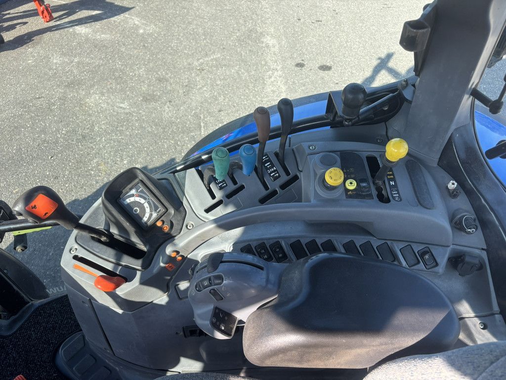 NEW HOLLAND TS100A
