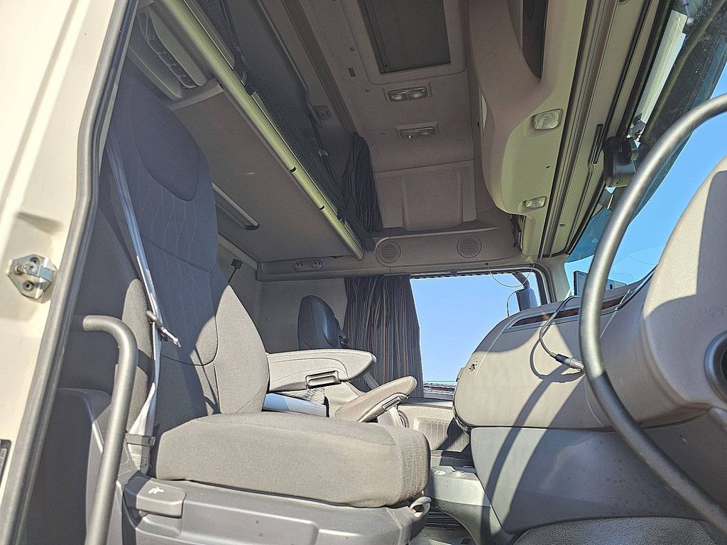 DAF XF 530 ssc 6x2 fan carrier