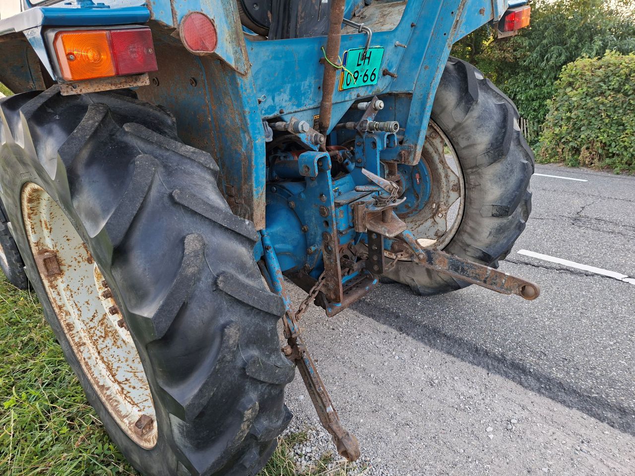 Ford 3600 met STUURBEKRACTIGING