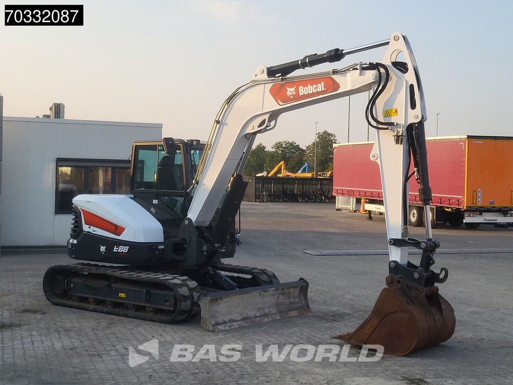 Bobcat E88 A/C