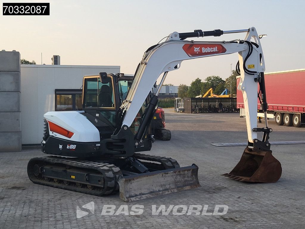 Bobcat E88 A/C