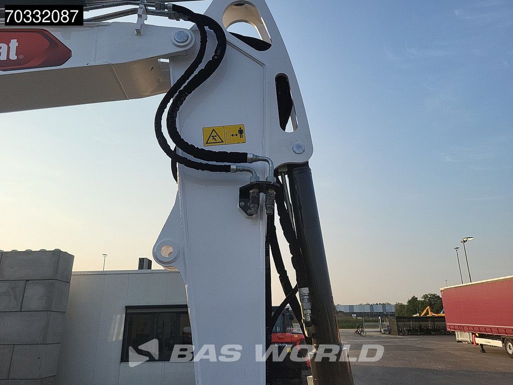 Bobcat E88 A/C