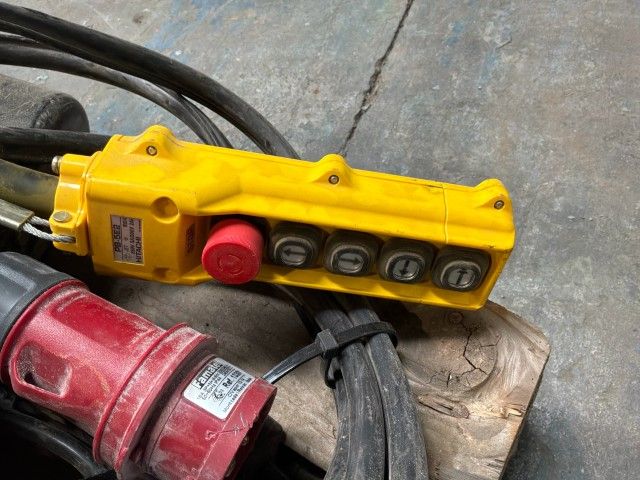 2019 Hitachi 1S Electric Chain Hoist (2x)