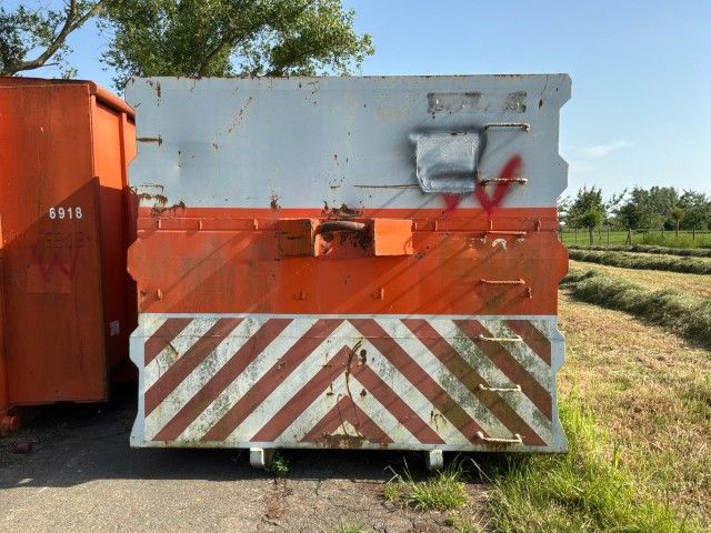 Construction trailer