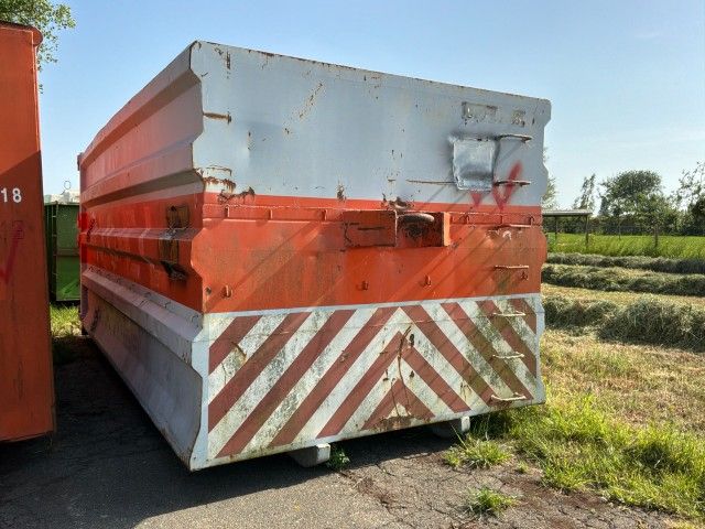 Construction trailer