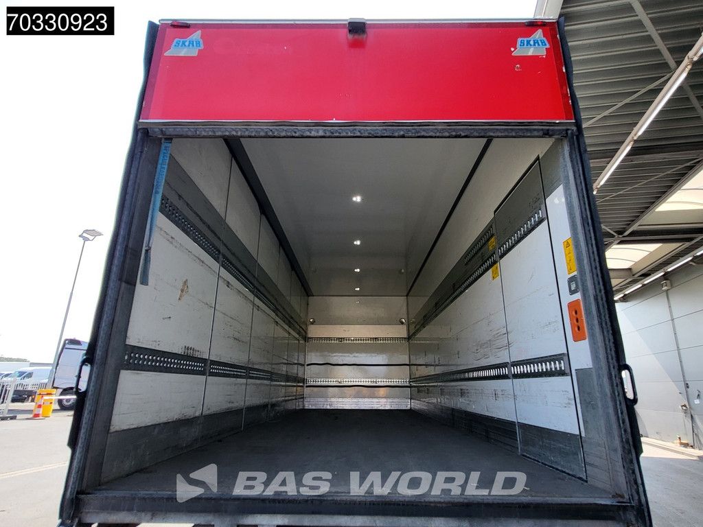 Mercedes Antos 1827 4X2 Full Air 2t Tailgate 80% Tires Euro 6
