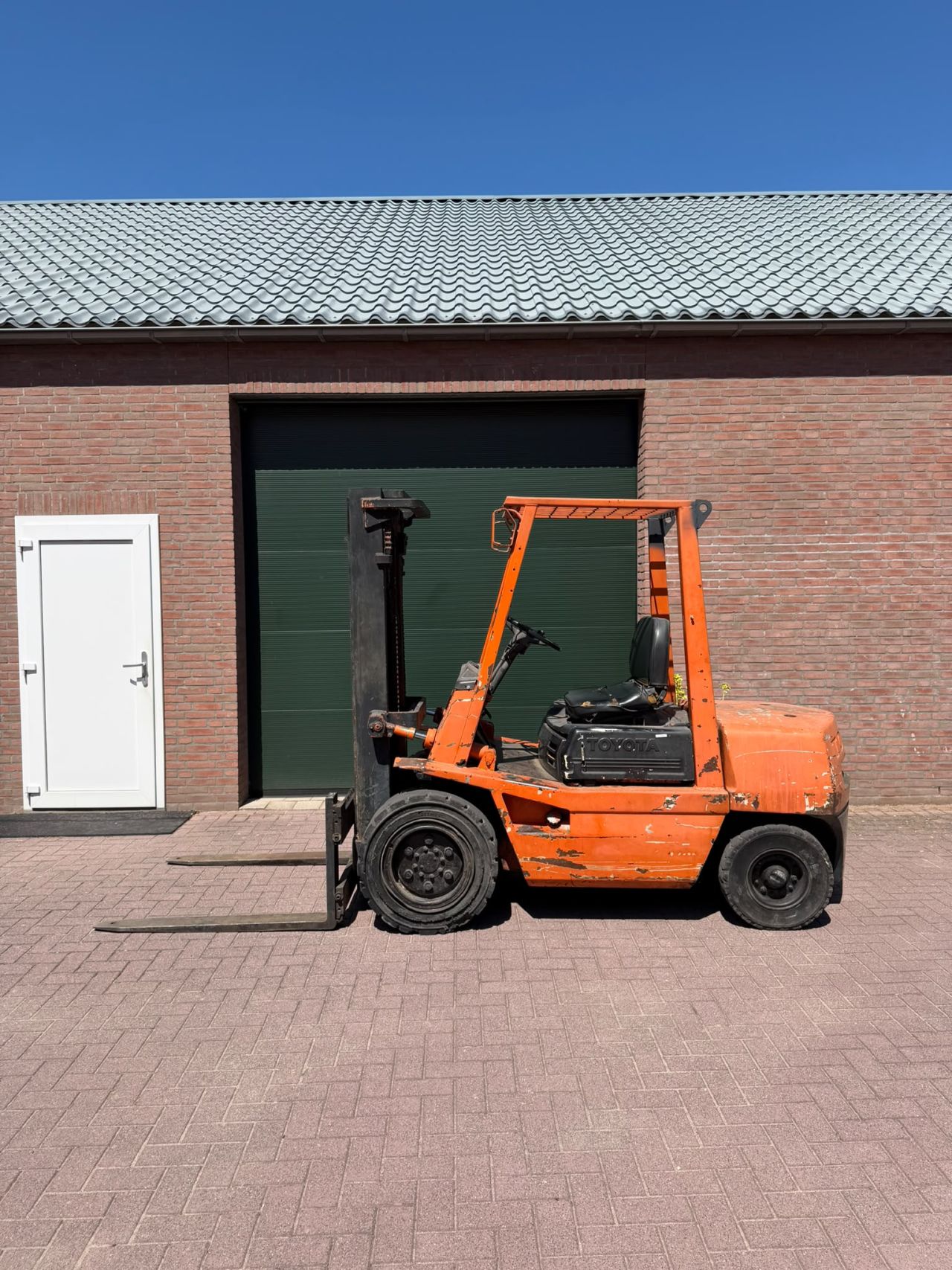 Toyota 3FD30 3000kg diesel heftruck triplomast