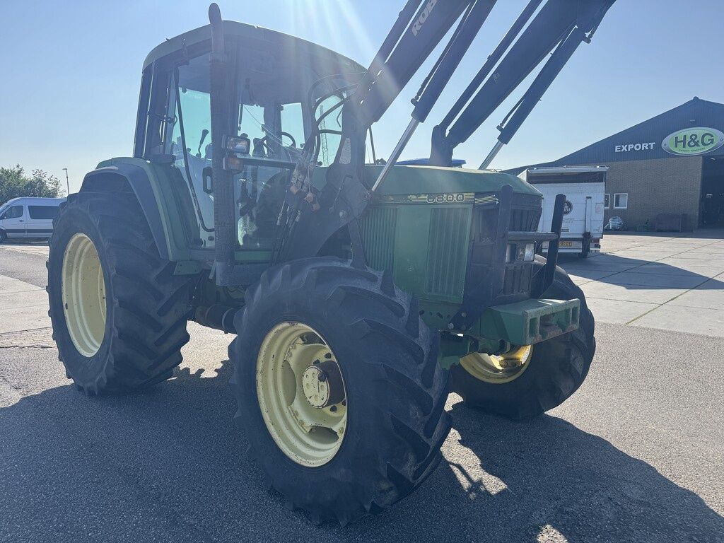 John Deere 6800 met voorlader
