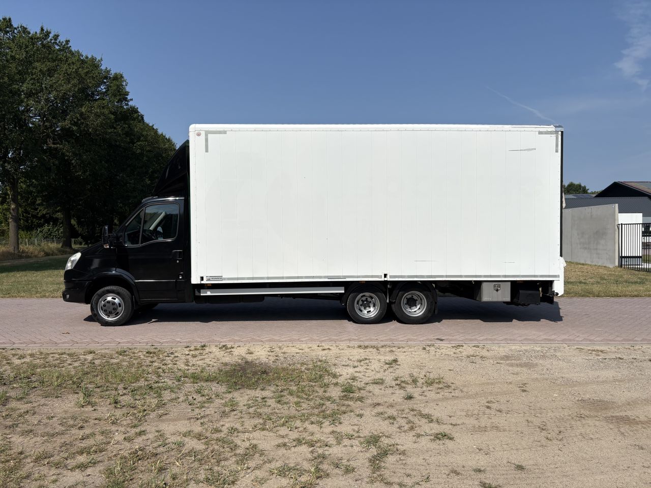 Be trekker IVECO Daily 50C21 schuifzeilen Clixtar met laadklep