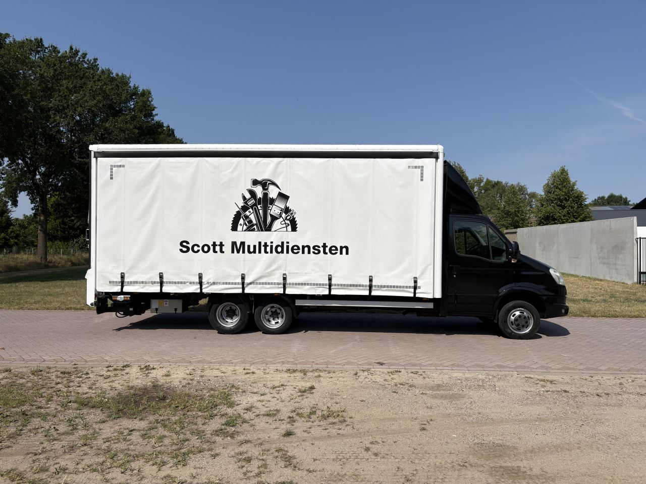Be trekker IVECO Daily 50C21 schuifzeilen Clixtar met laadklep