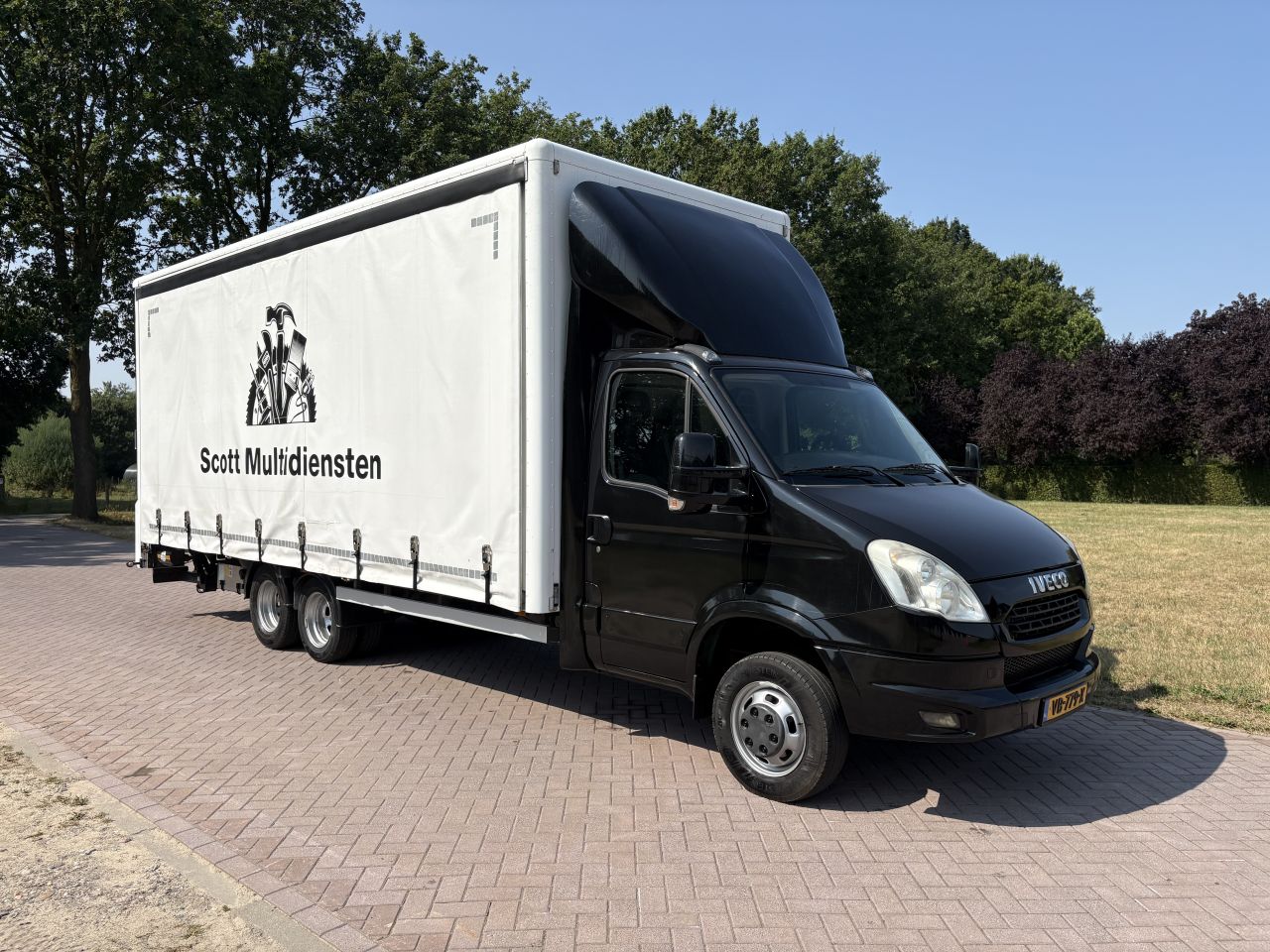 Be trekker IVECO Daily 50C21 schuifzeilen Clixtar met laadklep