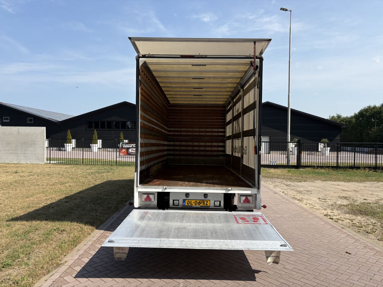 Be trekker IVECO Daily 50C21 schuifzeilen Clixtar met laadklep