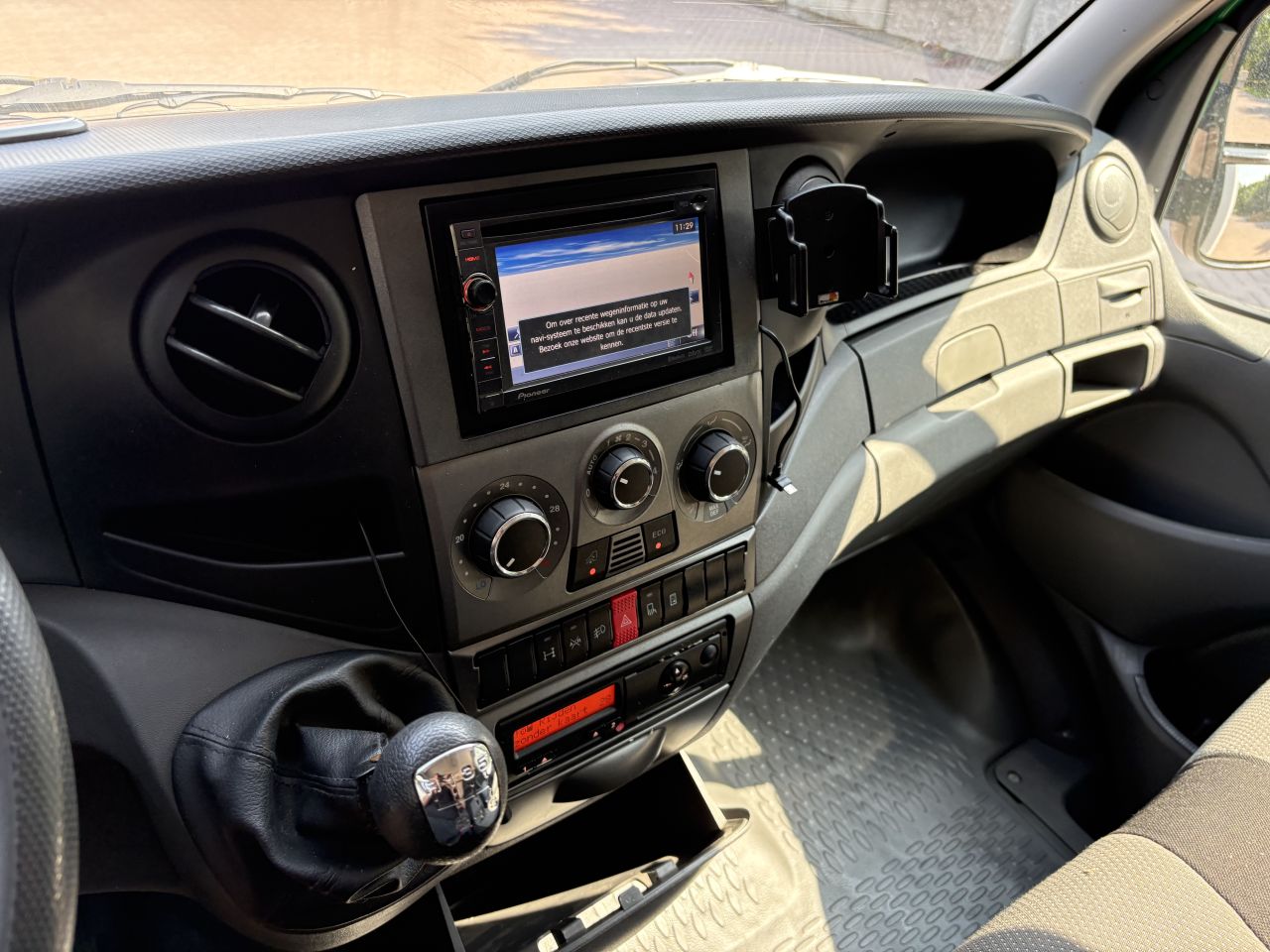 Be trekker IVECO Daily 50C21 schuifzeilen Clixtar met laadklep