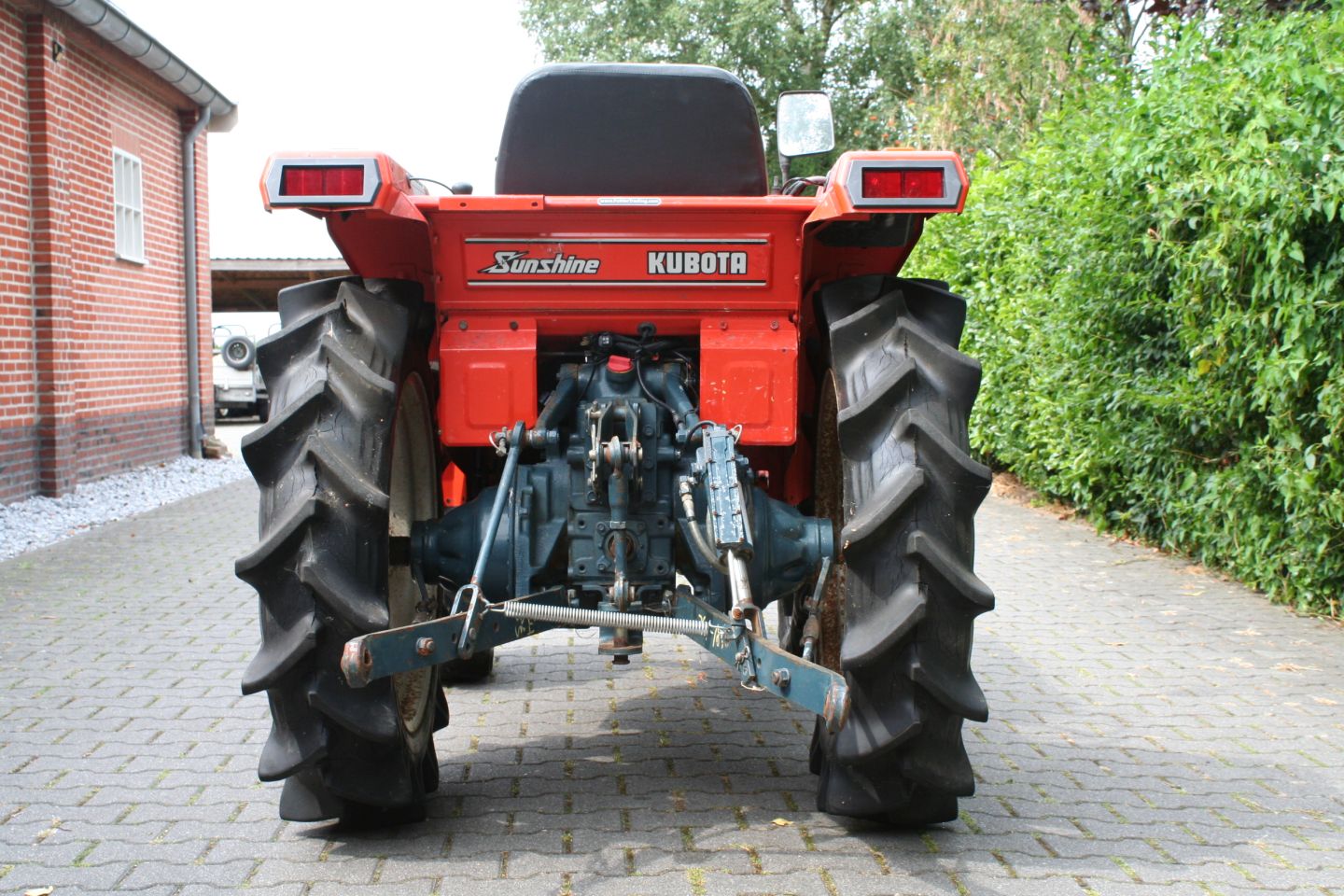 Kubota ZL1-185