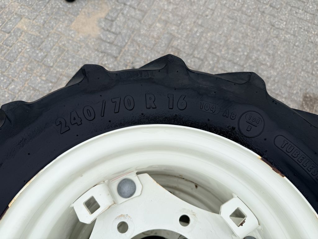 Mitas 360/70R24 & 240/70R16 Set Wielen