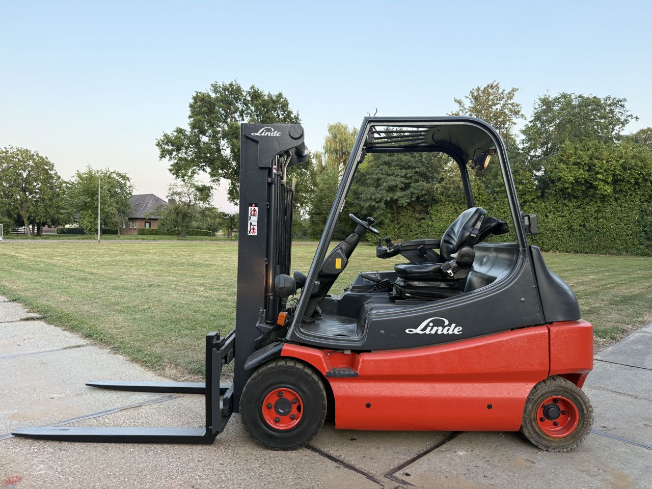 Linde E30/03 S triplex freelift Sideshift 3500uur BJ2009