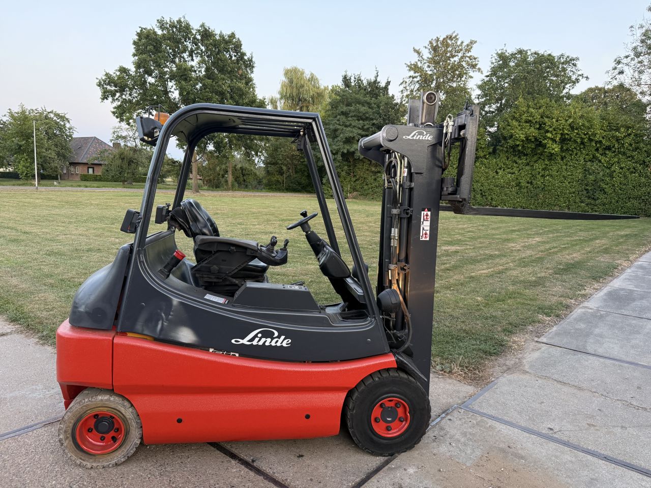 Linde E30/03 S triplex freelift Sideshift 3500uur BJ2009