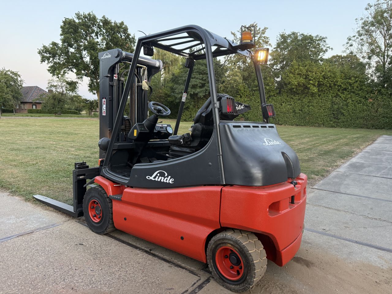 Linde E30/03 S triplex freelift Sideshift 3500uur BJ2009