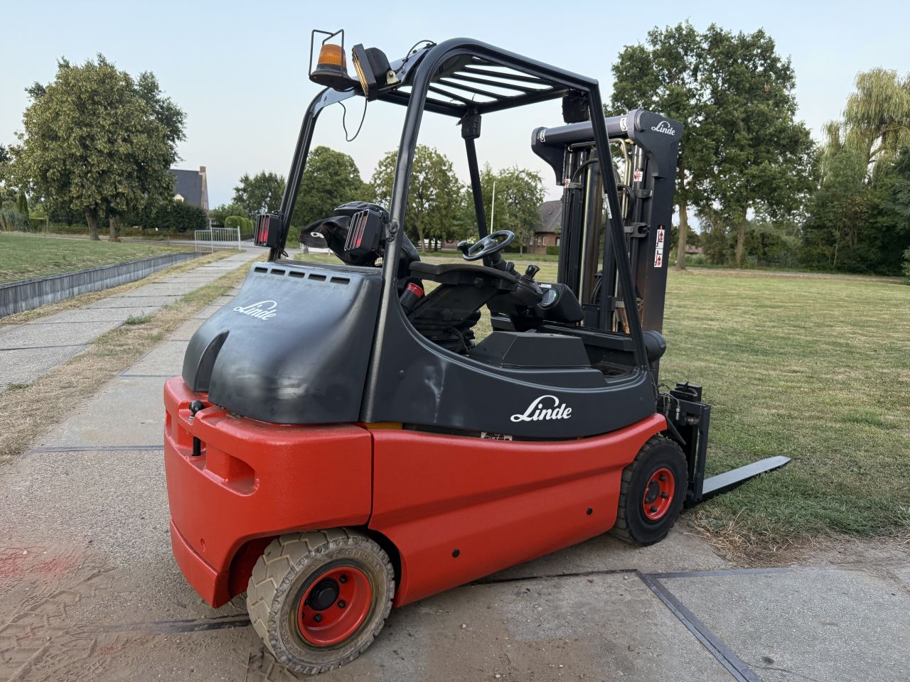 Linde E30/03 S triplex freelift Sideshift 3500uur BJ2009