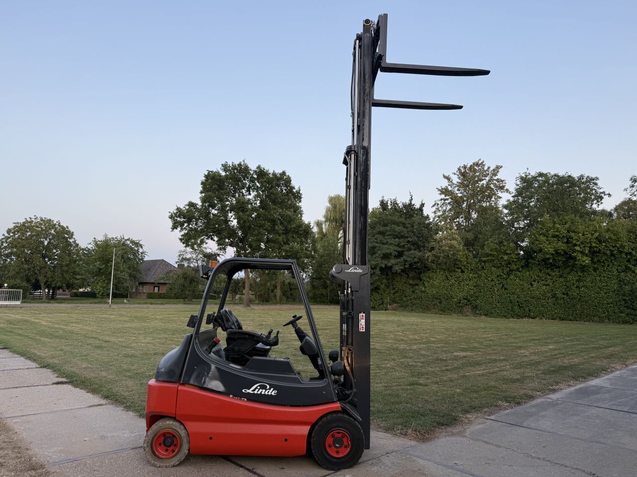 Linde E30/03 S triplex freelift Sideshift 3500uur BJ2009