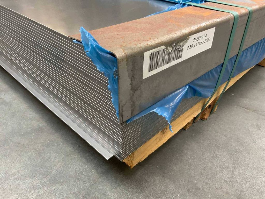 Steel sheet 2500x1115x2.50mm (70x)