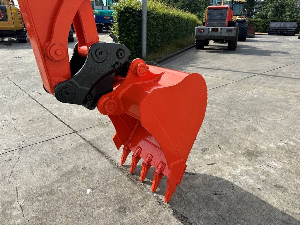 Midi excavator Kubota KX161-3SZ Diesel 2012