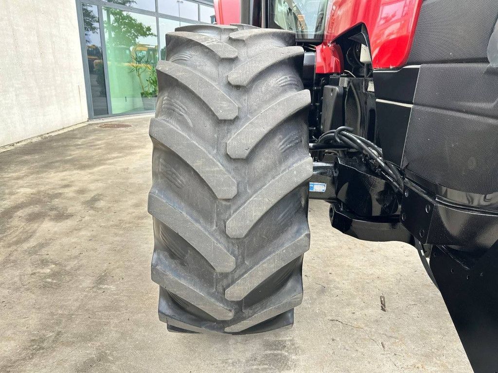 Agricultural tractor Case IH Magnum 285 4WD Diesel 2004