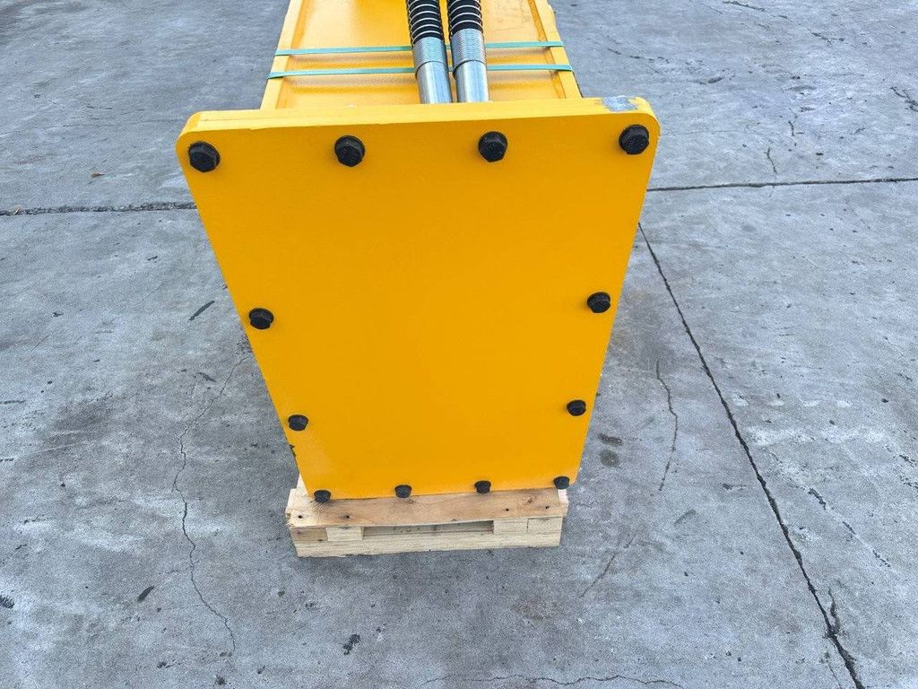 Hydraulische crusher Toft CAT 320 2026 Nieuw