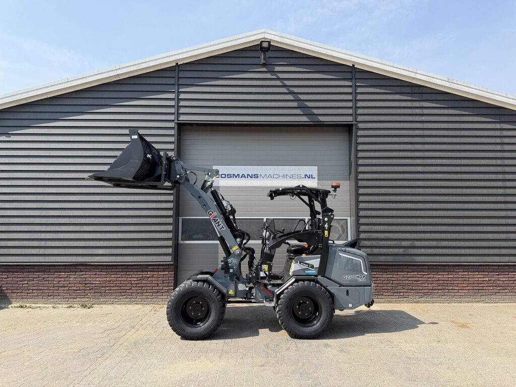 GIANT G2700 X-TRA HD+ minishovel NIEUW (tandempomp stabilo giekvering enz)